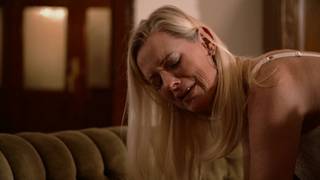 Immobilienmaklerin fickt ihren Kunden