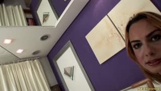 Bianca Andrade schmeckt gern diesen Schwanz