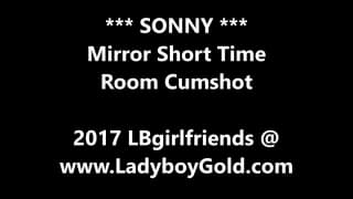 Sag Hi zu Sonny, einer frechen Transe!