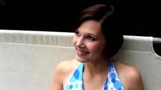 Sie liebt es, auf seinem Schwanz auf und ab zu hüpfen