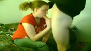 Er mag es, wenn sie ihre Löcher für ihn öffnet