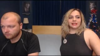 Dieser Glückspilz fickt eine sehr heiße Braut