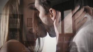 Er macht ein Abendessen für diese Schlampe