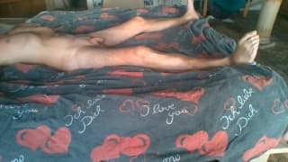 Er knallt sie in der Doggy-Position