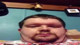 Der Dicke zeigt seinen kurzen Schwanz