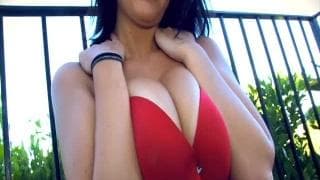 Dillion Harper ist klein, hat aber große runde Titten Dillion Harper ist klein, hat aber große runde Titten