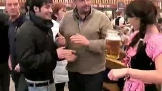 Schwanzlutschen auf dem Oktoberfest Schwanzlutschen auf dem Oktoberfest