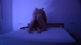 Sie bumsen sich langsam in einem Hotelzimmer