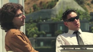 Brad will etwas von Lanas Arsch haben