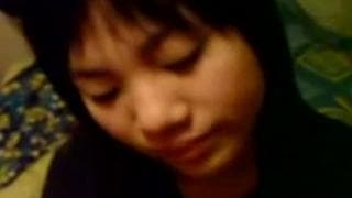 Heißes koreanisches Mädchen, gibt ihren Kopf