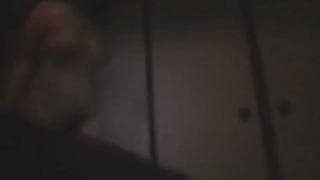 Er mag haarige feuchte Mösen so richtig gern