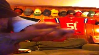 Er masturbiert vollständig vor der Webcam