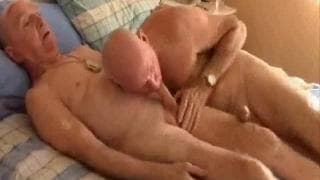 Alte Kerle, die es lieben, hart zu werden