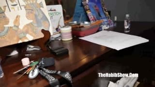 Schwarzes Mädchen bekommt den schönen Schwanz