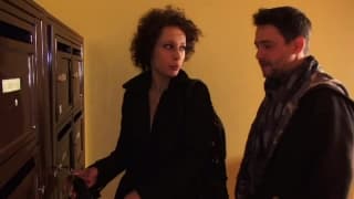 Nikita wird mit felsenfester Rübe aufgefüllt