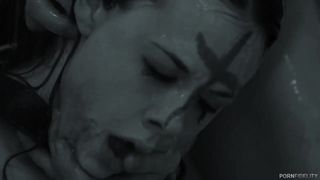 Seine Freude ist es, sie als Frau leiden zu sehen