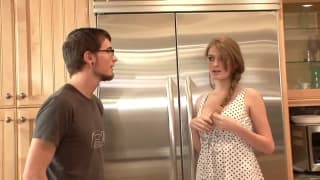 Erster Porno für die unerfahrene Faye Reagan Erster Porno für die unerfahrene Faye Reagan
