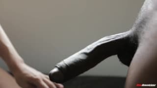 Babe braucht einen großen schwarzen Schwanz