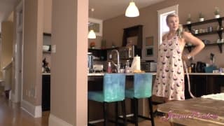 Jenna Preston zeigt ihre riesigen Titten