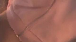 Ihr Mund ist voller Sperma und sie saugt Ihr Mund ist voller Sperma und sie saugt