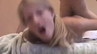 Paare, die ihre ersten Pornovideos machen