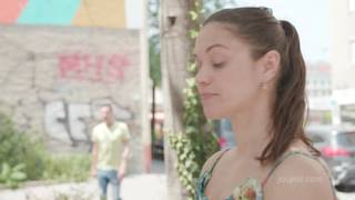 Alyssa R bekommt ihr Loch mit Sperma gefüllt