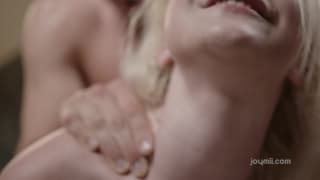 Süße kleine Blondine mit Leidenschaft gefickt Süße kleine Blondine mit Leidenschaft gefickt