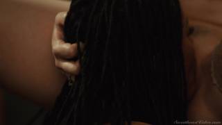 Kira und ihre Liebe machen ein heißes Paar