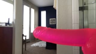 Shay Fox zu Hause genießt einen Dildo allein Shay Fox zu Hause genießt einen Dildo allein
