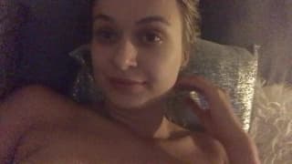 Für Natalia ist das Saugen das Beste Für Natalia ist das Saugen das Beste