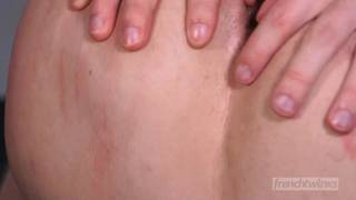 Twinks aus Frankreich, die sich einer Penetration erfreuen