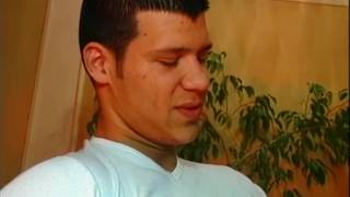Deutsche Nymphomanin genießt eine sehr aufregende Orgie