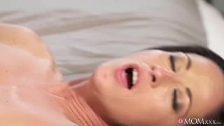 Terra Twain und Vanessa Parodice haben heißen lesbischen Sex