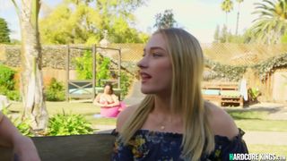 Tyler Nixon hat die MILF mit großen Titten Dana DeArmond gefickt