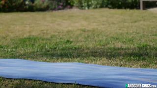 Tyler Nixon hat die MILF mit großen Titten Dana DeArmond gefickt