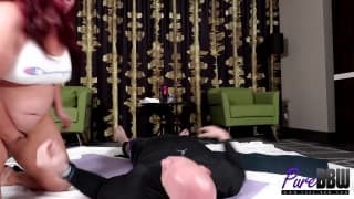 Die geile BBW Marcy Diamond wird hart von ihrem Yoga-Lehrer gefickt