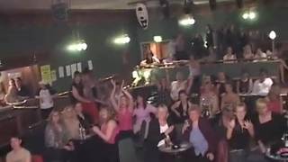 Diese Frauen haben gerne Spaß mit Stripperinnen Diese Frauen haben gerne Spaß mit Stripperinnen
