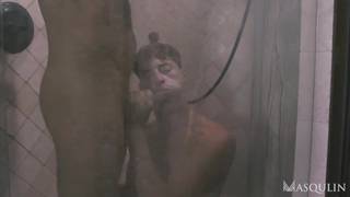 Sodomie unter der Dusche mit Jack Andy und Taylor Reign Sodomie unter der Dusche mit Jack Andy und Taylor Reign