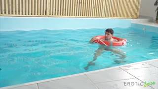 Rettungsschwimmerin Sheila Ortega ist zum Ficken da Rettungsschwimmerin Sheila Ortega ist zum Ficken da