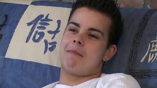 Fabien Dutroux wichst sich zu Hause einen