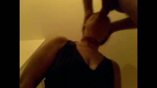 Amateur MILF deepthroating seinen Schwanz und Würgen Amateur MILF deepthroating seinen Schwanz und Würgen