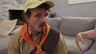 Zwei schwanzgeile Mütter tauschen ihre Söhne aus und ficken