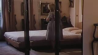 Blondinen und Brünetten mit Retro-Porno-Paaren