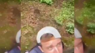Ein Date auf Grindr mit Blowjobs in der Öffentlichkeit Ein Date auf Grindr mit Blowjobs in der Öffentlichkeit