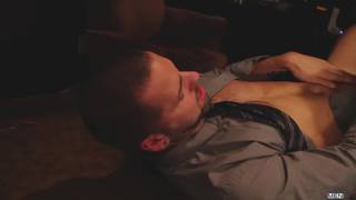 Brenden Cage liebt es, ihn im Arsch zu spüren