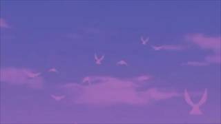 Mädchen mit blondem Haar, masturbiert ihre Muschi, um uns zu erregen