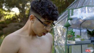 Jenna starr wants bis sein gefickt drinnen die greenhouse