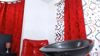 Transgender Camila und ihr großer Penis machen uns süchtig.