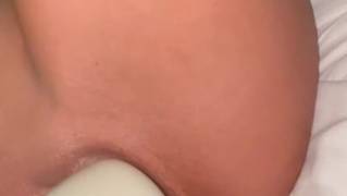 Sundaebunsdae ist ein unzüchtiger, sexsüchtiger Amateur!