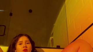 Webcam-Liebling Taylorhills masturbiert sehr gut